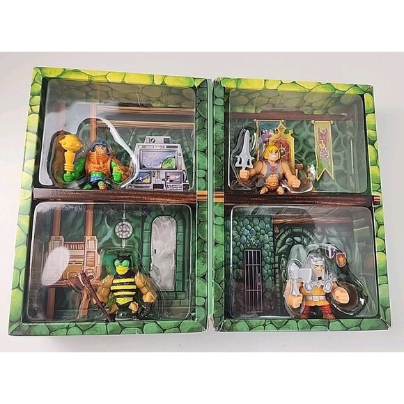 Mattel Masters of The Universe Eternia Mini Set Multipack Grayskull w/ Sleeve - Picture 6 of 10